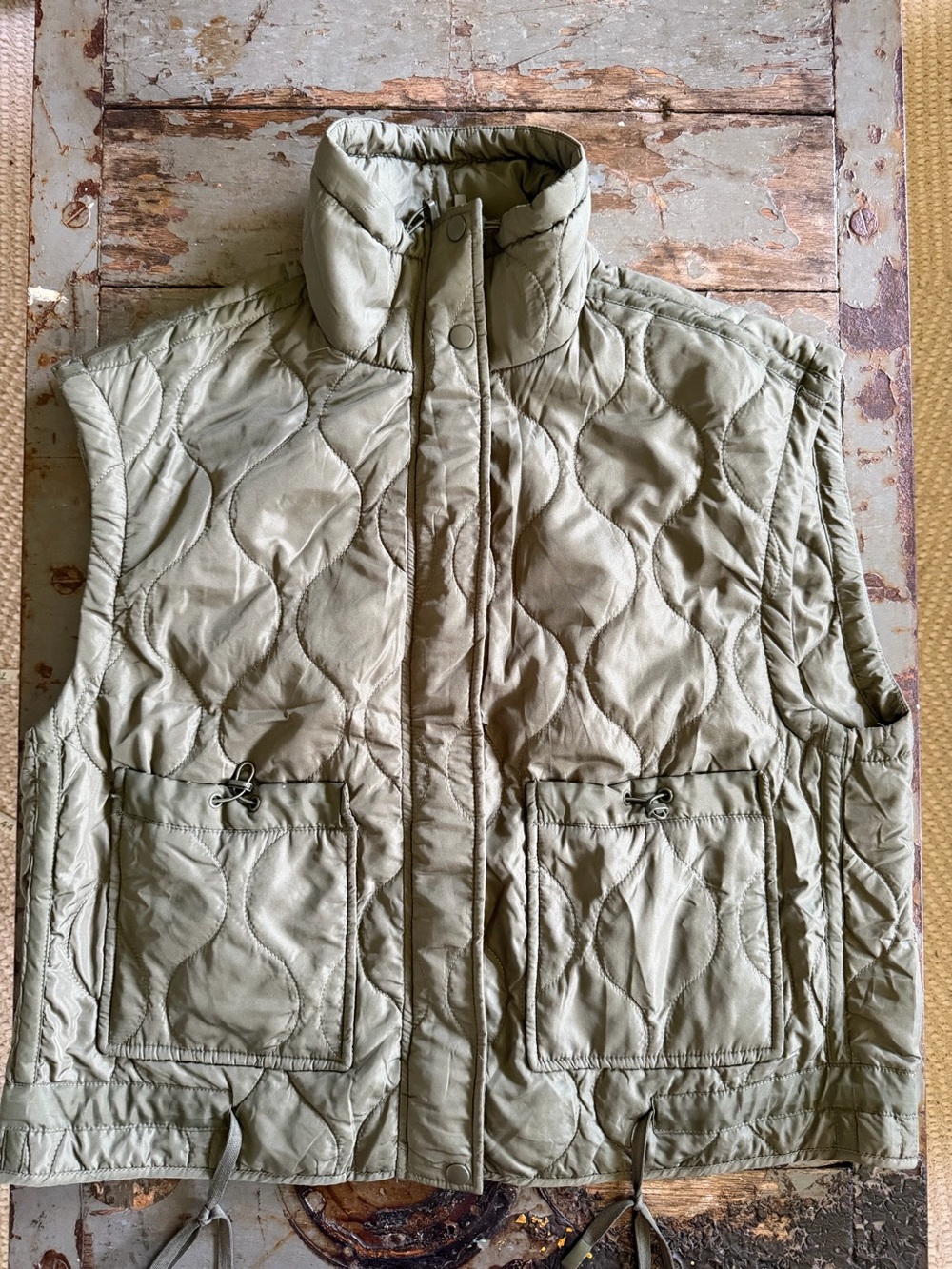 NWOT Thread & Supply Quilted Mockneck Sleeveless Vest in Olive Green